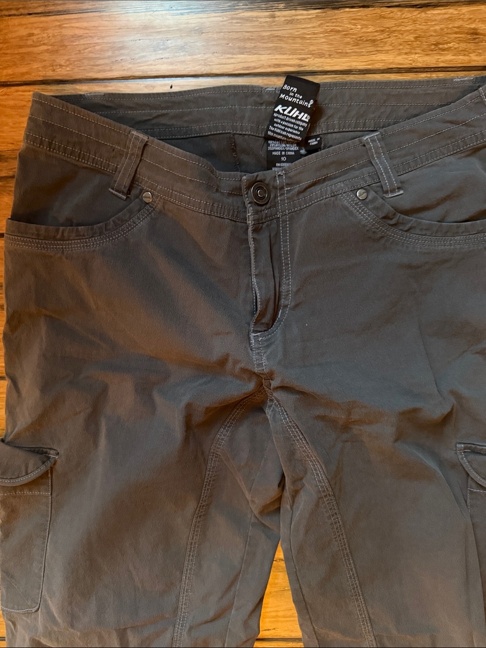 Kuhl Women's Straight Leg Cargo Jeans in Dark Gray/Green Size 10